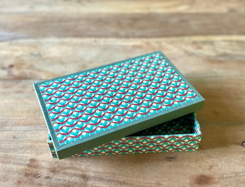 Flache Box – PÁPYDO